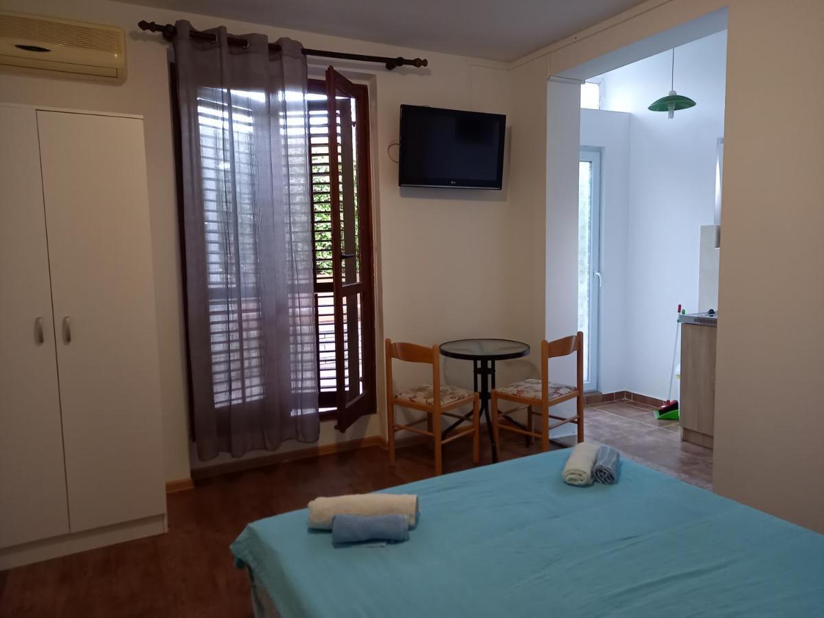 Apartments Kaludjerovic Херцег Нови Екстериор снимка