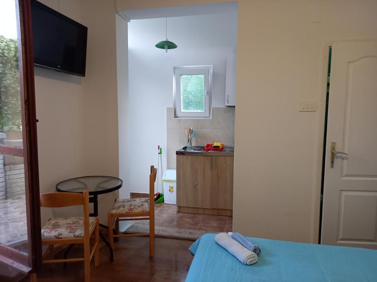 Apartments Kaludjerovic Херцег Нови Екстериор снимка