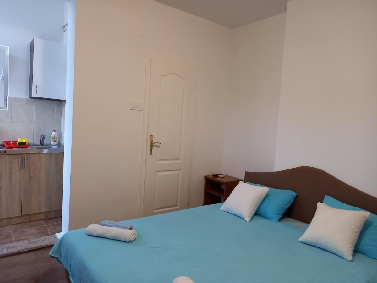 Apartments Kaludjerovic Херцег Нови Екстериор снимка